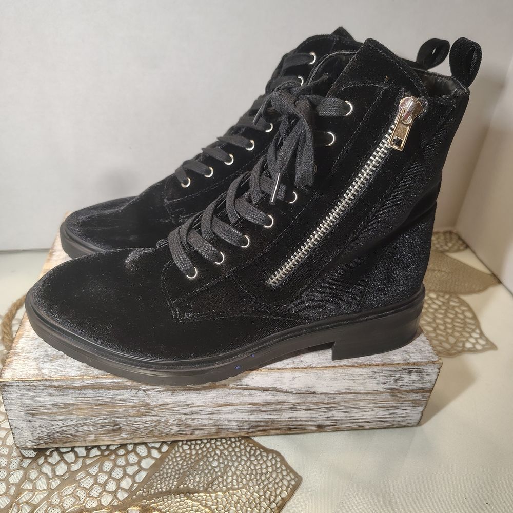 American Eagle Outfitters Black Lace Up Boots